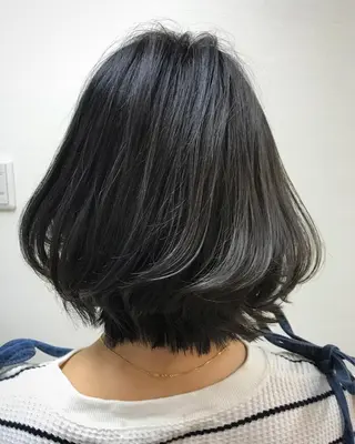 ショート カラー 吉森 満俊のヘアスタイル