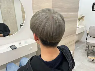 ショート カラー 🦋Yui🦋透明感 /ベージュ/Wカラーのヘアスタイル