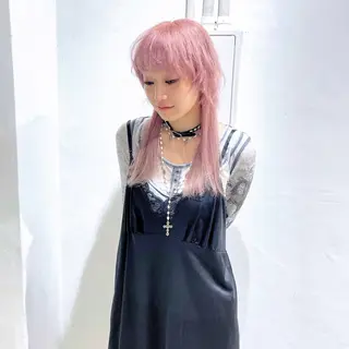 セミロング カラー Muミュー/ブリーチ ハイトーン　Wカラーのヘアスタイル