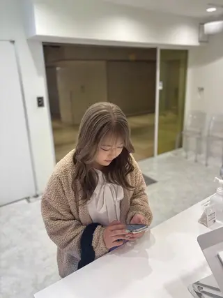 ロング カラー BREEZE原宿所属・頭身浴ヘッドスパ🌿 艶カラー/ヒロトのエステ・リラクイメージ