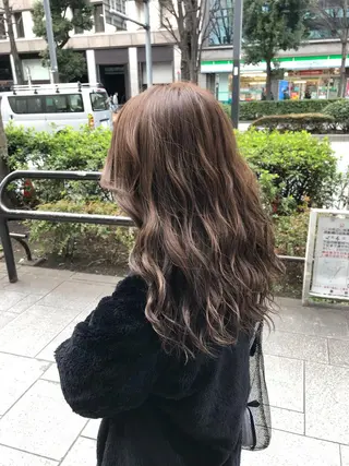 セミロング カラー 今野 美栄のヘアスタイル