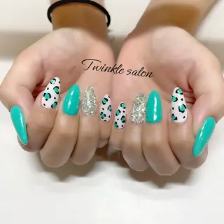 ネイル 中井 綾香の眉毛・アイブロウイメージ