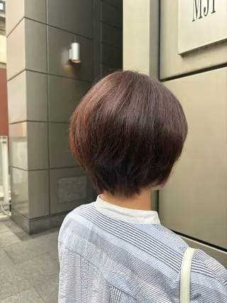 ショート カラー 臼井 いづみのヘアスタイル
