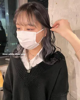 セミロング カラー パーマ ヘアアレンジ メンズ キッズ ネイル マツエク・マツパ アイブロウ 透明感カラー・レイヤ ー🎀amika🎀のヘアスタイル