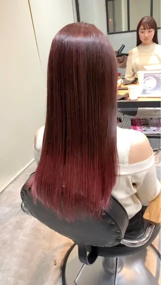 ロング カラー リサ tonieのヘアスタイル