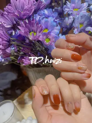 ミディアム めぐみのネイルサロン スタッフ練習のネイルデザイン