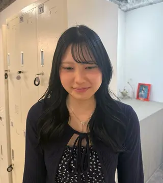 カラー 小西 美優のヘアスタイル