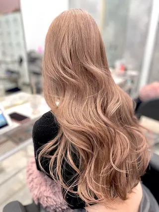 ロング ムラ修正ブリーチ 山田眞之介のヘアスタイル