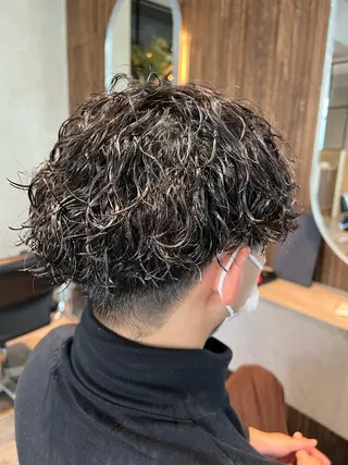 ショート パーマ メンズ 波巻きスパイラルパー マ/シャドウパーマ駿のヘアスタイル
