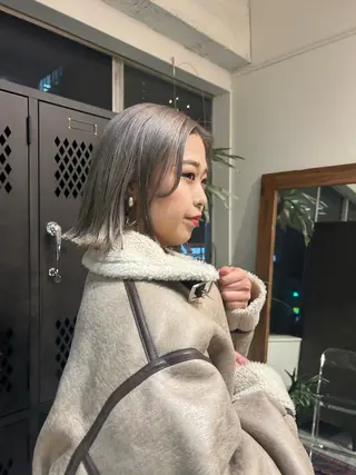 ミディアム カラー 薄暮 マツイ レンのヘアスタイル