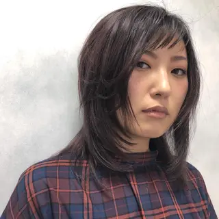 セミロング カラー ORIKA 美容室のヘアスタイル