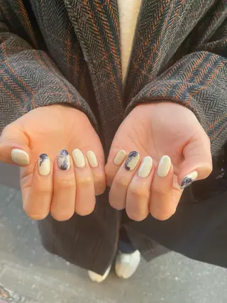 ネイル はばすみれ🎀ﾈｲﾙ 光ﾌｪｲｼｬﾙ ﾍｱのネイルデザイン