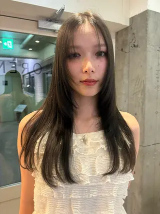 ロング 🍎デザインカラー /カエデ🍎のヘアスタイル