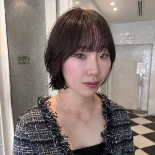 ショート 栄/レイヤーカット/ ベージュカラー/モモのヘアスタイル