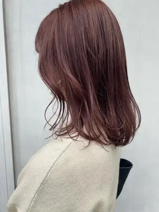 ミディアム 小林 朋花のヘアスタイル