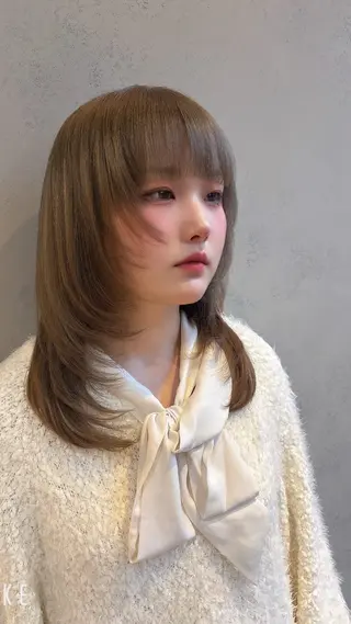 セミロング カラー 🍓ハイトーンカラー 🎀nene🍓のヘアスタイル
