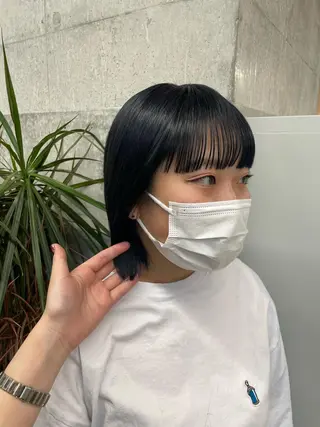 ミディアム カラー yuika .のヘアスタイル