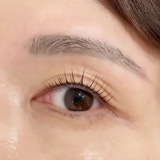 アイブロウ 坂田 りおのマツエク・マツパデザイン