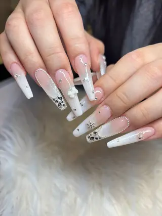 ネイル 倫実/スカルプ /ガーリー/個性派のネイルデザイン