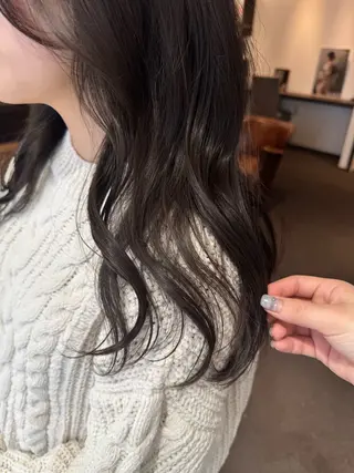 カラー 新村 美咲のヘアスタイル