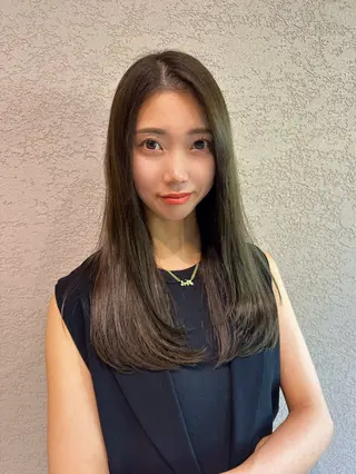 セミロング カラー 縮毛矯正✨🫧 レイヤー川村利幸のヘアスタイル