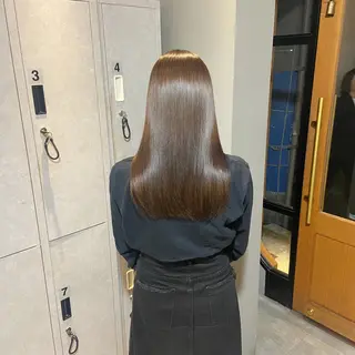 ロング 加藤 詩流のヘアスタイル