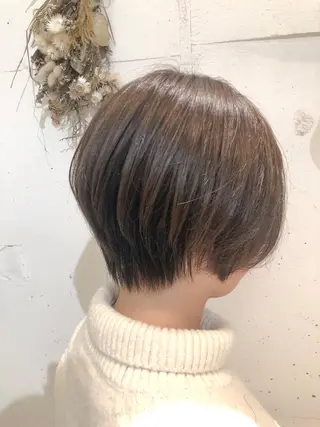 ショート カラー ひろせ かなのヘアスタイル