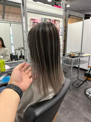 ミディアム カラー ヘアアレンジ 大塚 貴之のヘアスタイル