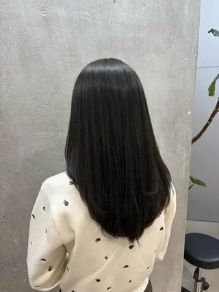 カラー Le'a  谷町🌱 ツボタホノカのヘアスタイル