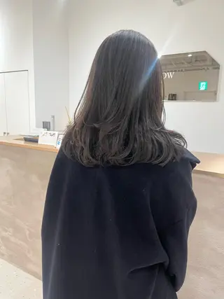 ミディアム 箱崎 凪沙のヘアスタイル