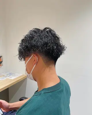 パーマ メンズ 升水 優太のヘアスタイル