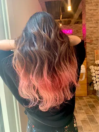 ヘアカラー&縮毛矯正 STAR☆RIVERのヘアスタイル