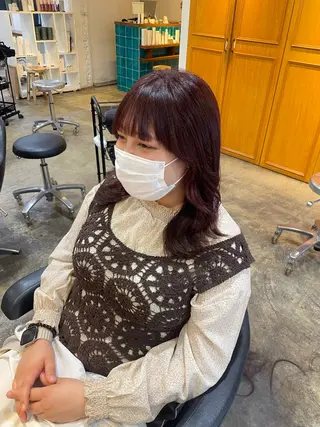 ミディアム カラー MIOベージュカラー 柔らかいカラーのヘアスタイル