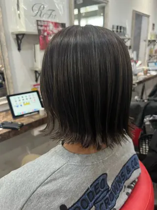 ショート カラー 駅チカ【ali'i】 アリイ花崎友美☘のヘアスタイル
