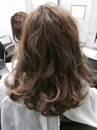 セミロング ロング カラー パーマ ヘアアレンジ SUNNY GRACEのヘアスタイル