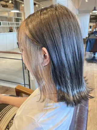 ミディアム タカツド ユウキのヘアスタイル