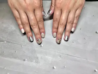 ネイル Miimo💅🏻 ほのか ·͜·♡のネイルデザイン