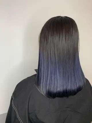 ミディアム カラー トップ スタイリストのヘアスタイル