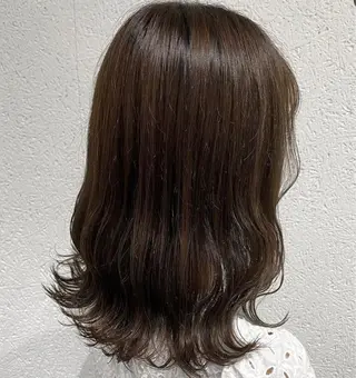 ミディアム カラー ケアに特化したサロン shinzaのヘアスタイル