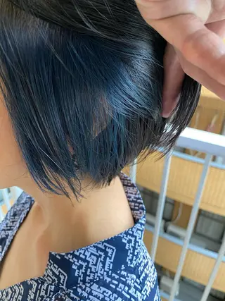 ショート カラー LILIS hair designのヘアスタイル