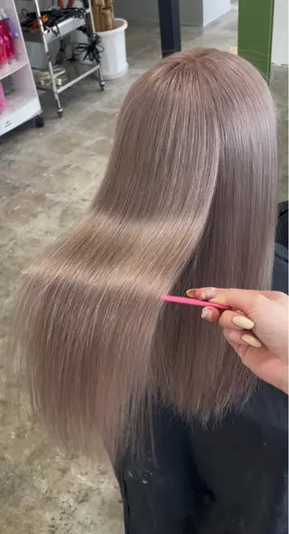 ロング miloc himekaのヘアスタイル