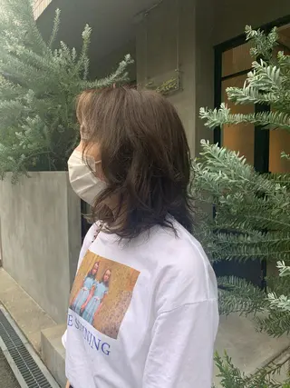 ミディアム 井本 早紀のヘアスタイル