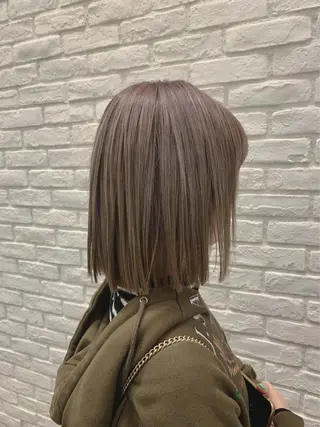 ショート カラー ヘアアレンジ ミドウチ アヤカのヘアスタイル