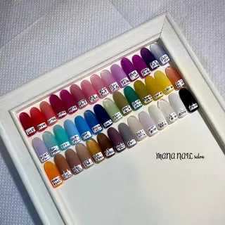 ネイル 廣瀬 真奈美のネイルデザイン