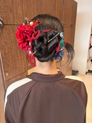 ヘアアレンジ ルナ|縮毛矯正 ×デザインカラー🥝のヘアスタイル