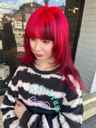 セミロング タカツド ユウキのヘアスタイル