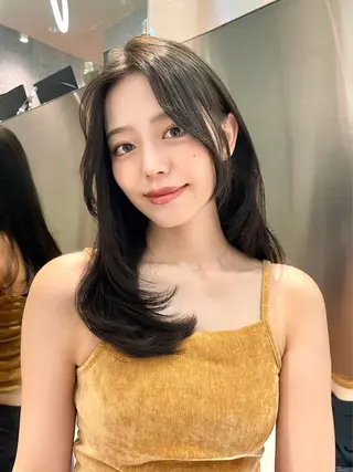 セミロング 大宮🤍縮毛矯正 レイヤー🪽なるのヘアスタイル