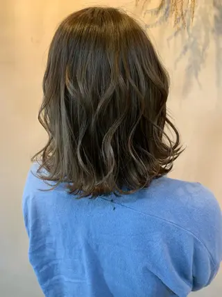 セミロング 山本 みきのヘアスタイル