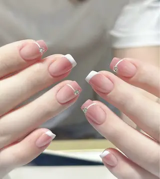 ネイル 高木 維麗絲のネイルデザイン