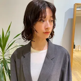 ミディアム 大橋 芽衣のヘアスタイル